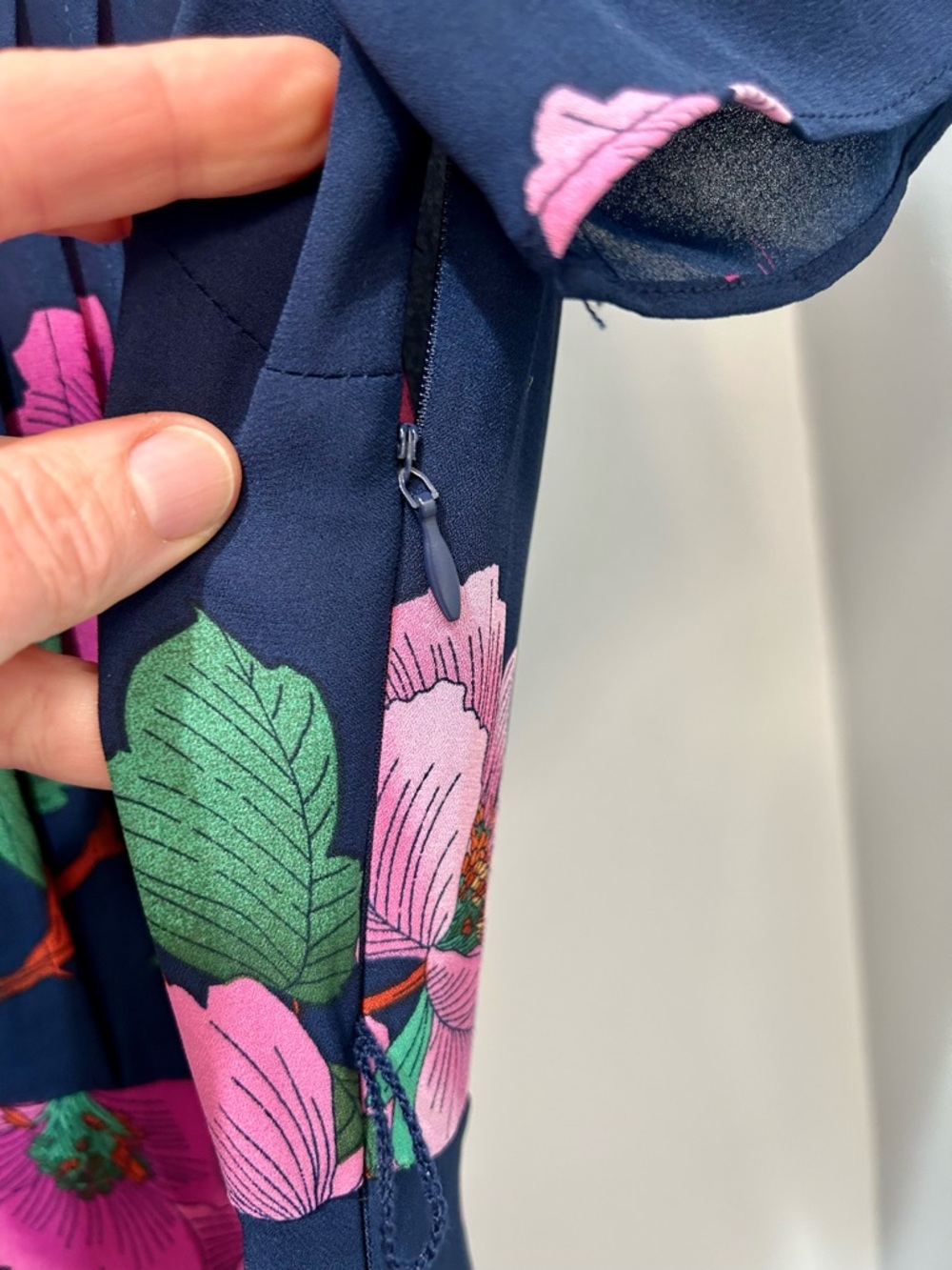 Nanette Lepore Floral Shirtdress Midi Navy Fuchsia Pink Pleated Front Size 6 - Picture 8 of 10